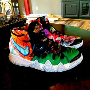 Nike Kybrid S2 (Spongebob Edition)